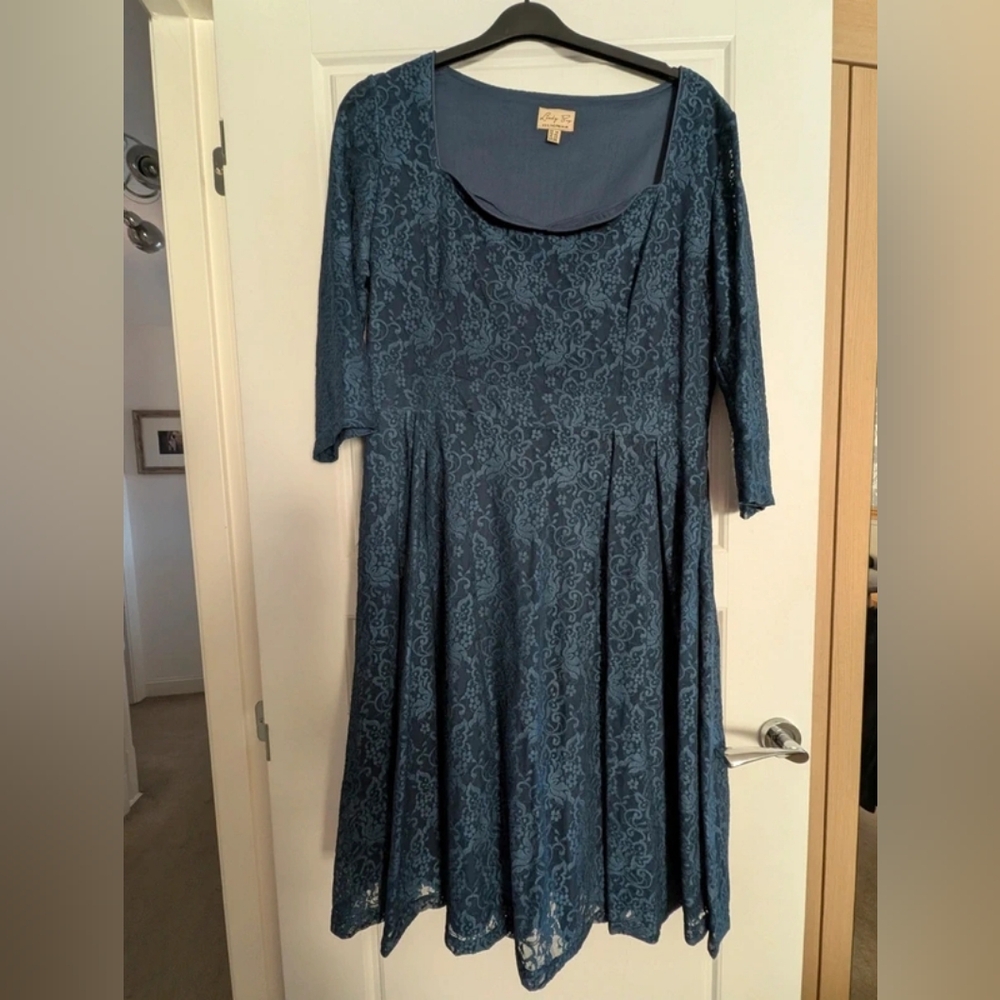 Lindy Bop Teal Lace Long Sleeve Dress